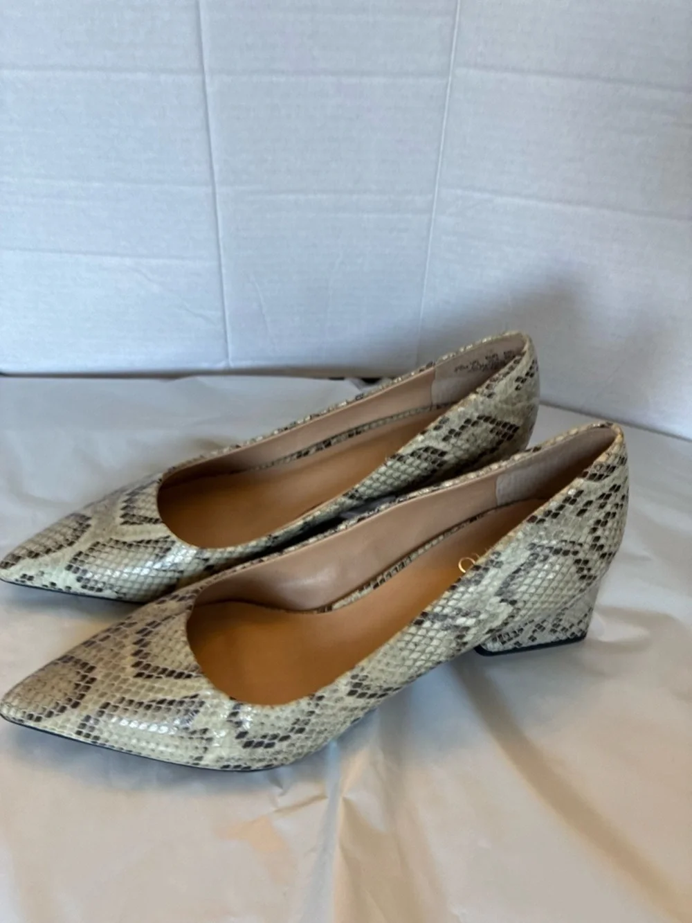 FRANCO SARTO pump romi gray snake print Sz 8.5